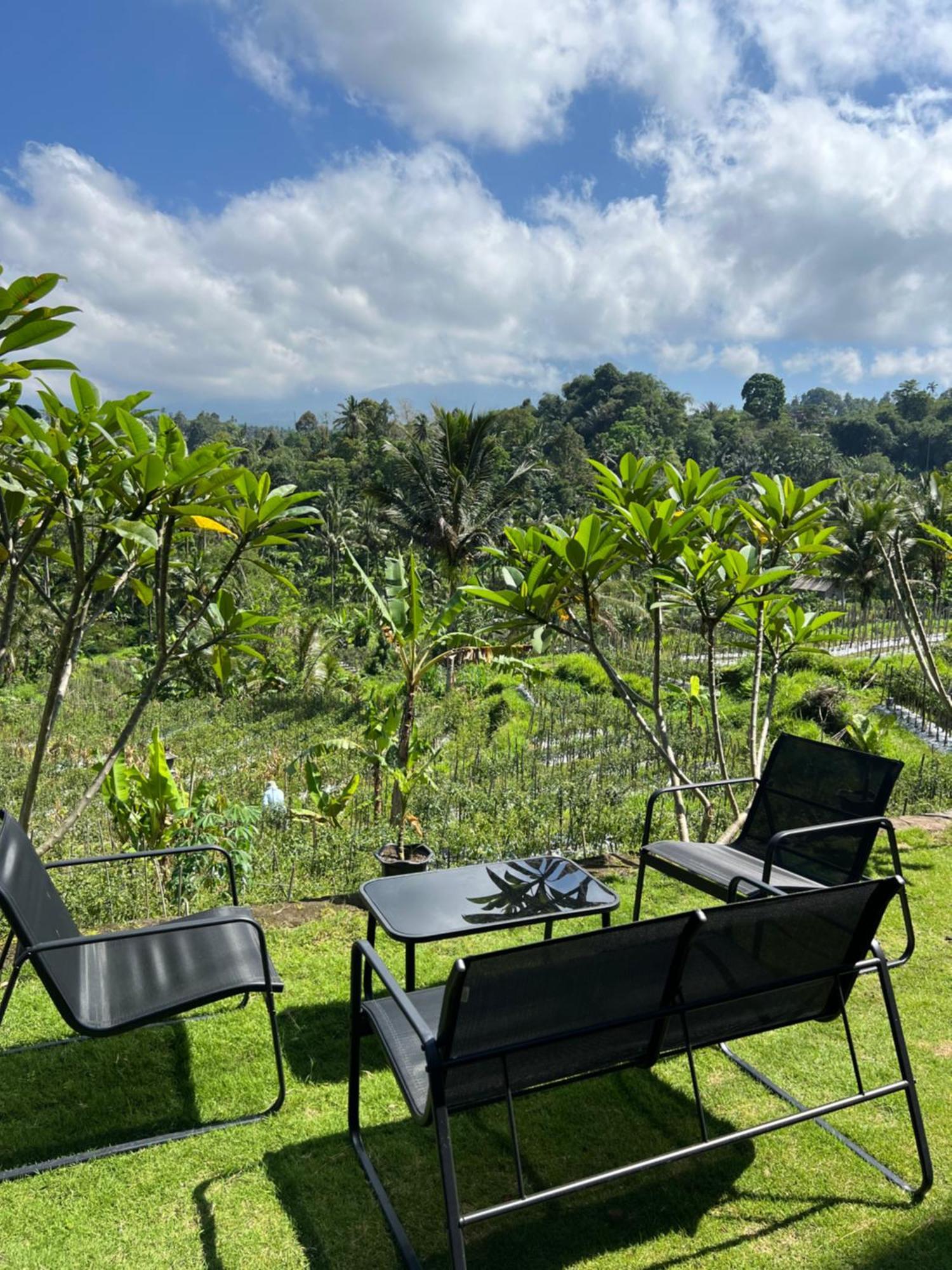 Bisbis House Iseh Village Selat Buitenkant foto