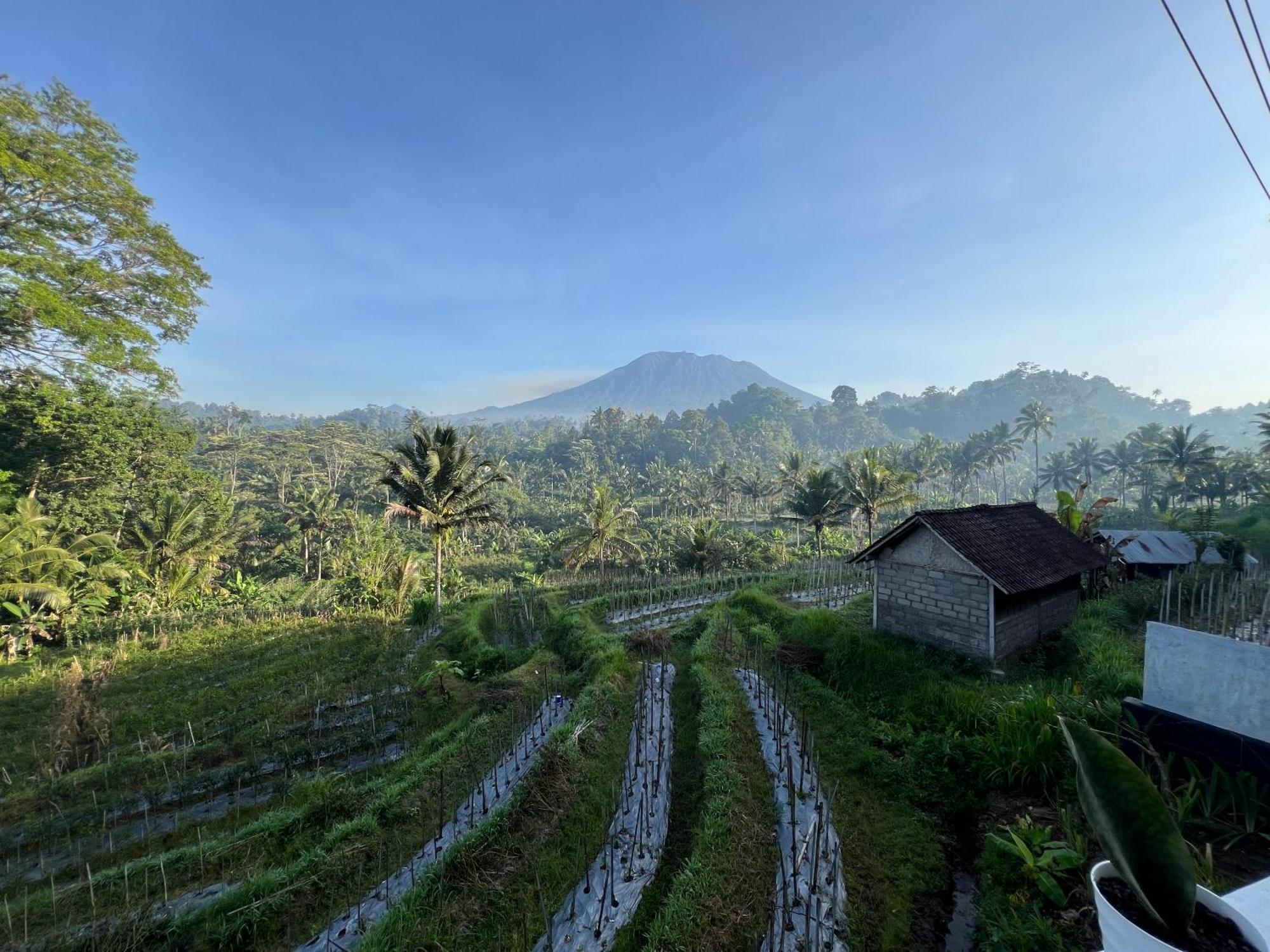 Bisbis House Iseh Village Selat Buitenkant foto