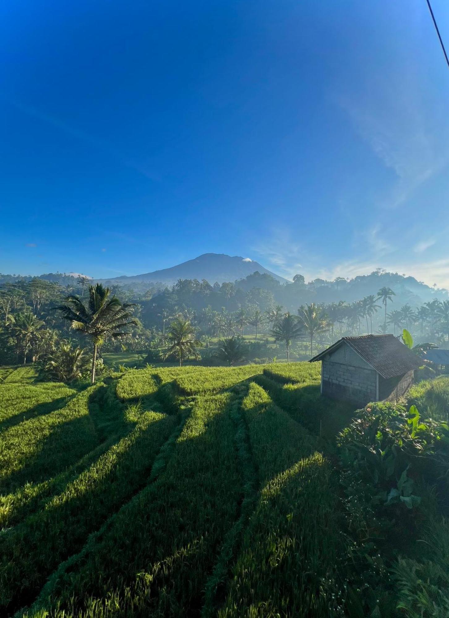 Bisbis House Iseh Village Selat Buitenkant foto